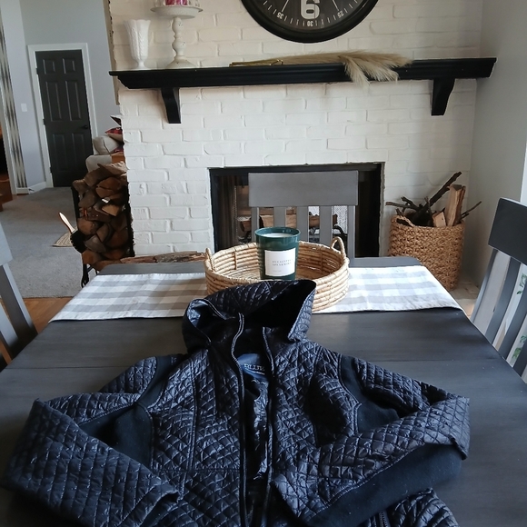 Saks Fifth Avenue Quilted Black Jacket - Picture 2 of 7